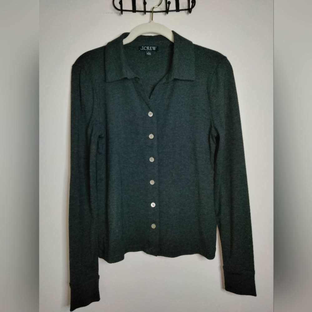 J. Crew (Size S) Dark Gray Stretch Button Down Front LS Cropped Waist Shirt